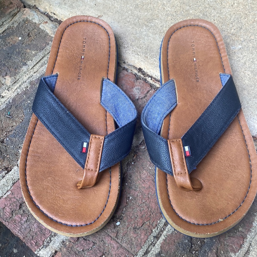 Tommy Hilfiger Boy’s Flip-Flops size 3-4 youth
